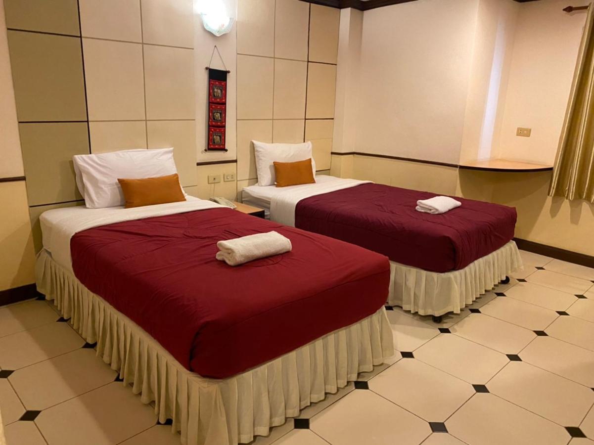 Honey House 2 Hostel Банкок Екстериор снимка