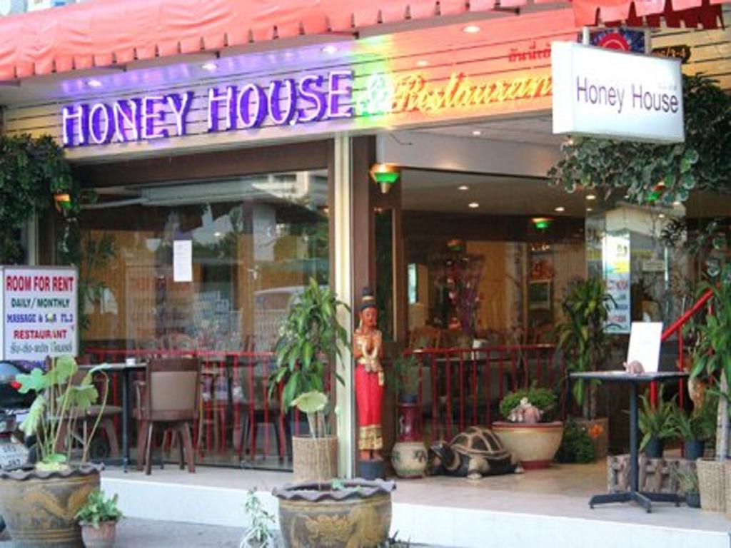Honey House 2 Hostel Банкок Екстериор снимка