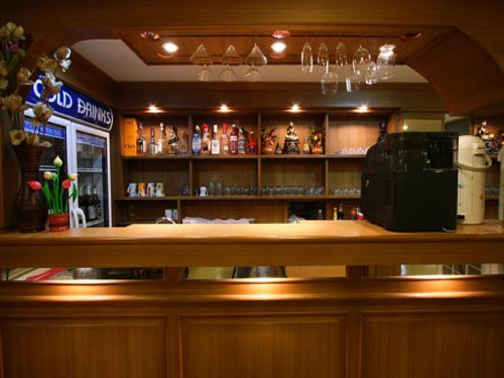 Honey House 2 Hostel Банкок Екстериор снимка